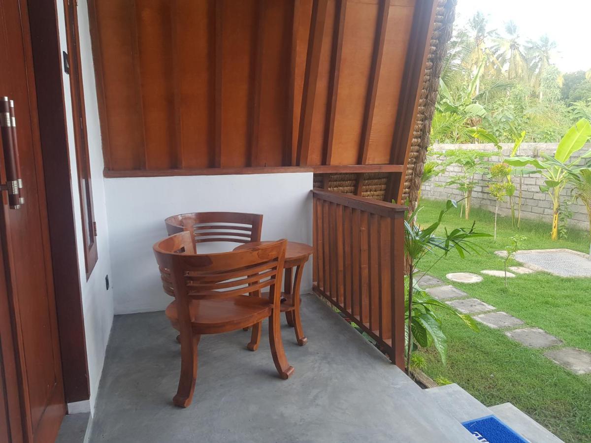 Tropical Sunday Bungalow - Surf And Stay Selong Belanak Exterior foto