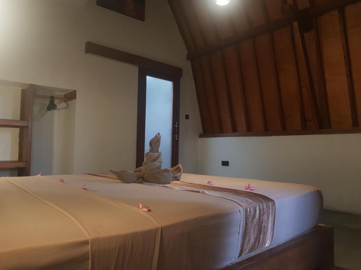 Tropical Sunday Bungalow - Surf And Stay Selong Belanak Exterior foto
