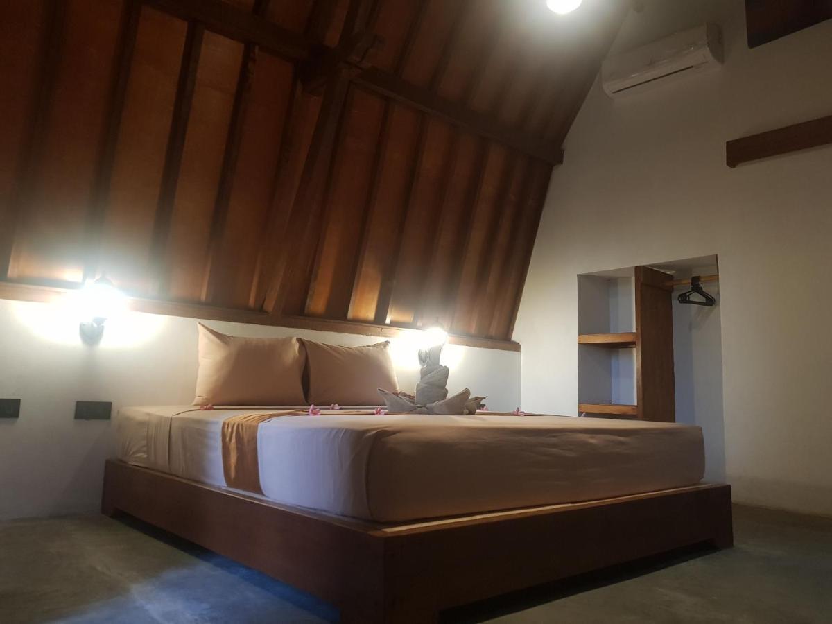 Tropical Sunday Bungalow - Surf And Stay Selong Belanak Exterior foto