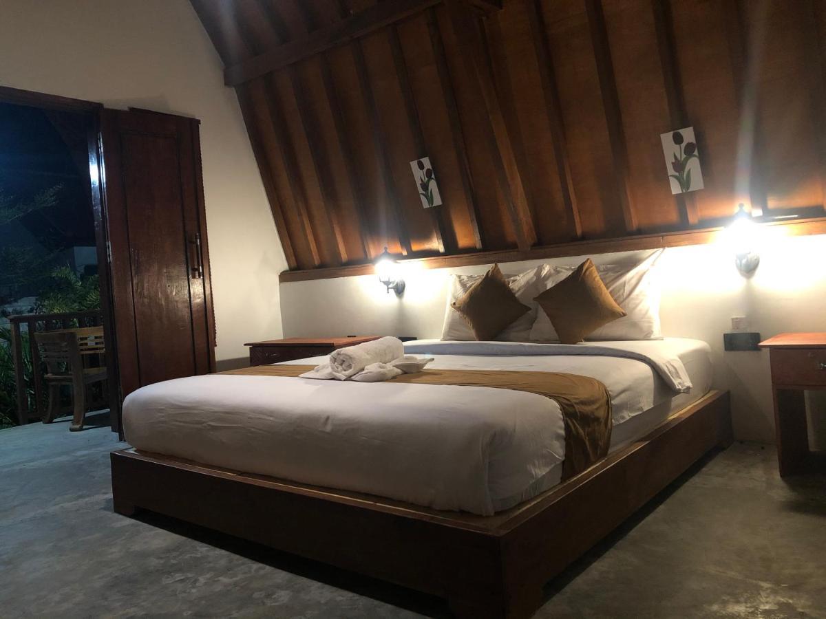Tropical Sunday Bungalow - Surf And Stay Selong Belanak Exterior foto