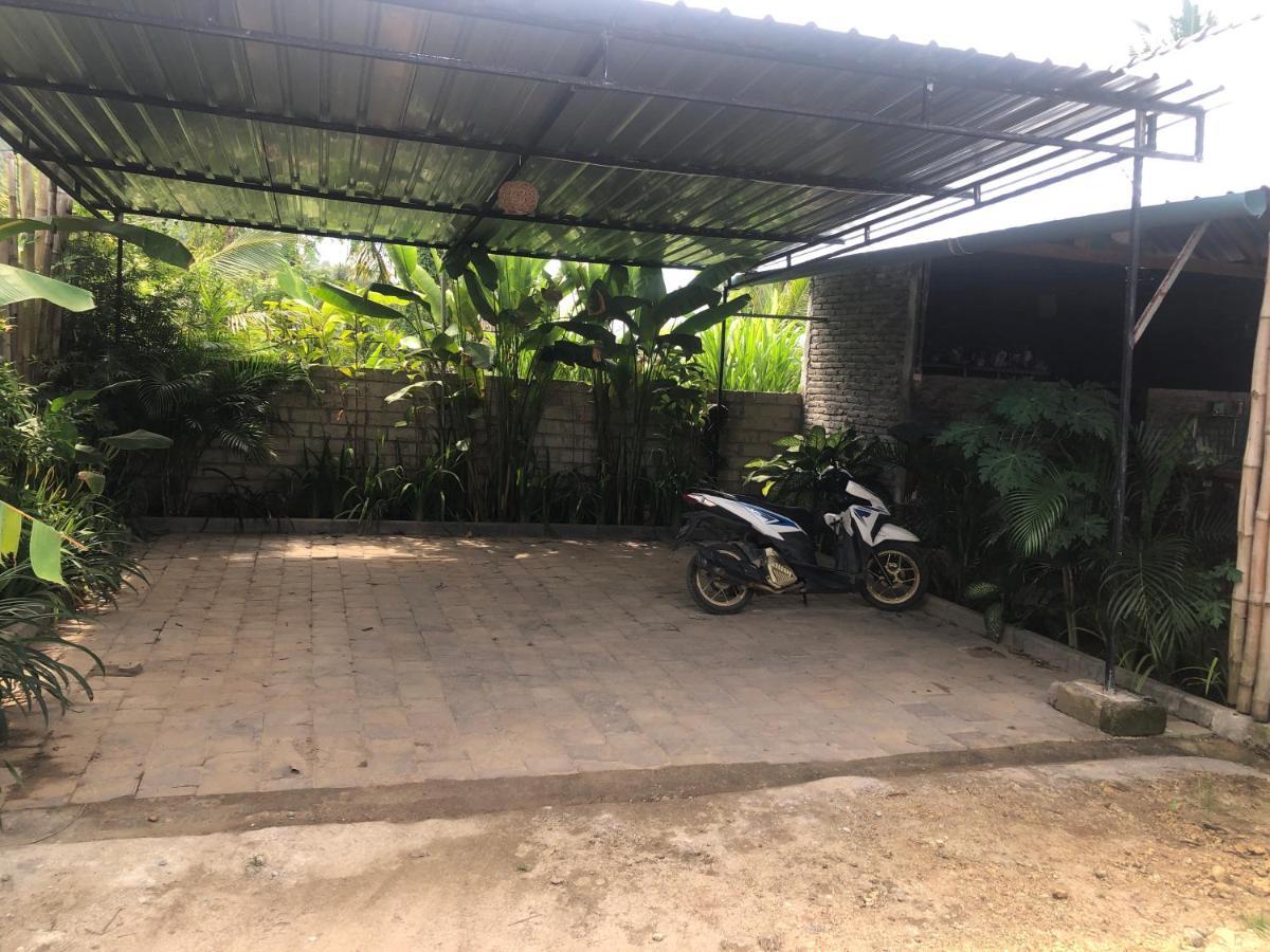 Tropical Sunday Bungalow - Surf And Stay Selong Belanak Exterior foto