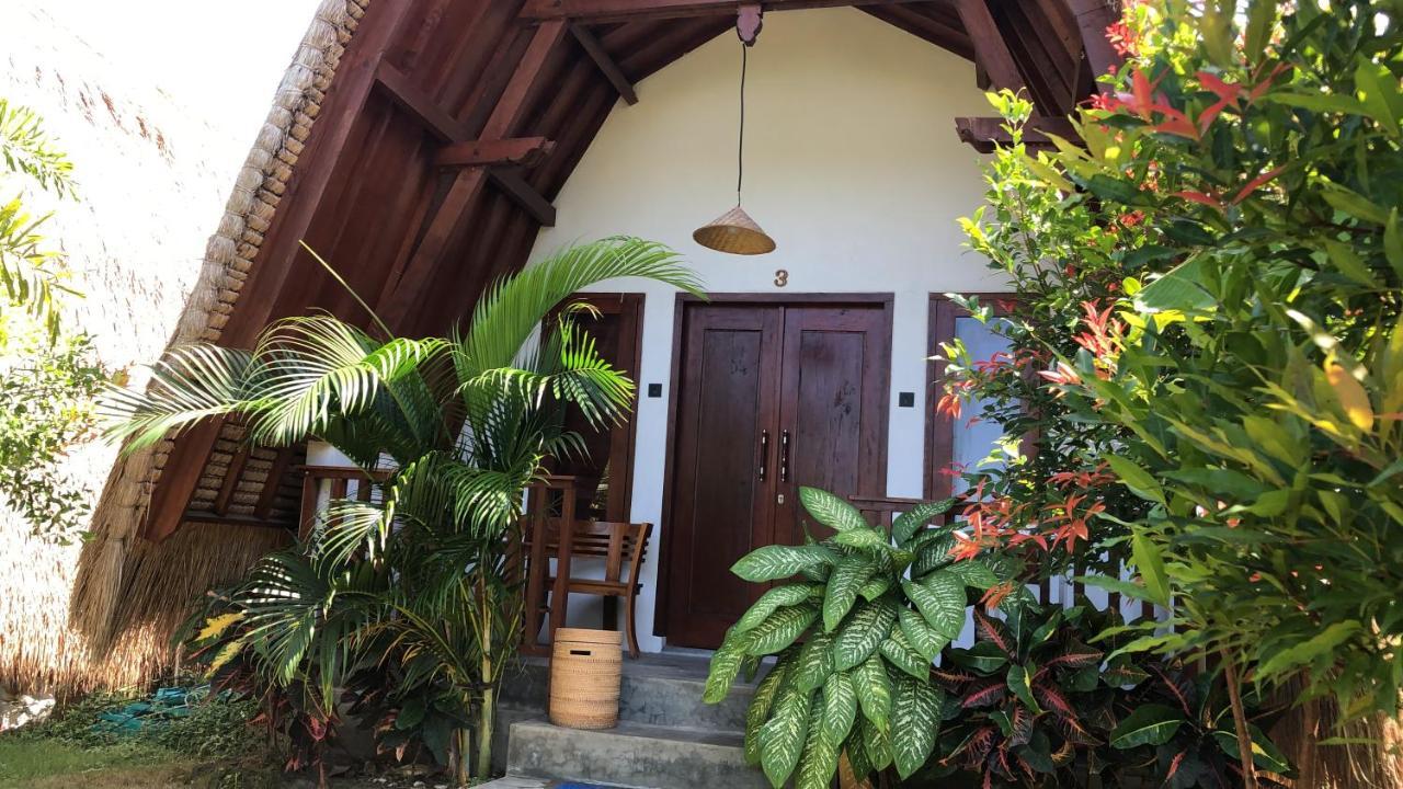 Tropical Sunday Bungalow - Surf And Stay Selong Belanak Exterior foto