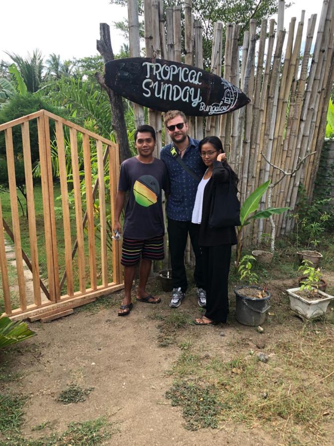 Tropical Sunday Bungalow - Surf And Stay Selong Belanak Exterior foto